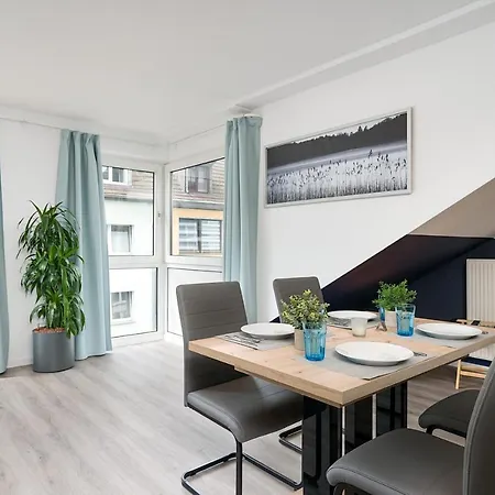 Federnest - Luxus-studio - Kingsize Boxspringbett - Home-office Mit Monitor Und Drucker - 11 Min Hbf * Duisburg