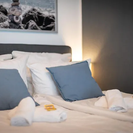 Federnest: Luxury With King Bed & Office