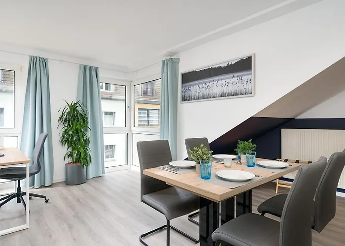 Federnest - Luxus-studio - Kingsize Boxspringbett - Home-office Mit Monitor Und Drucker - 11 Min Hbf * דיסבורג