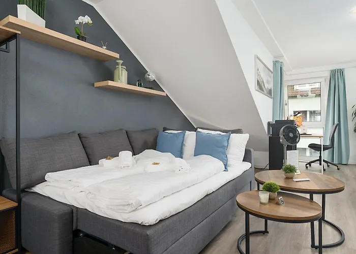 Federnest - Luxus-studio - Kingsize Boxspringbett - Home-office Mit Monitor Und Drucker - 11 Min Hbf דירה *